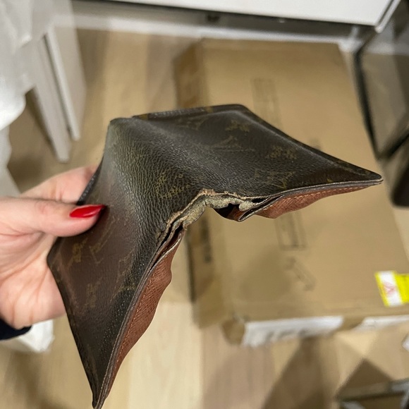 Authentic used Louis Vuitton monogram card holder wallet - Picture 4 of 4